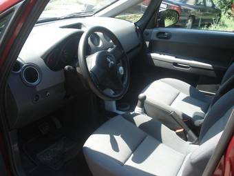 2007 Mitsubishi Colt Photos