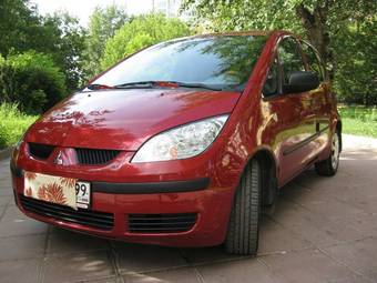 2007 Mitsubishi Colt Pictures