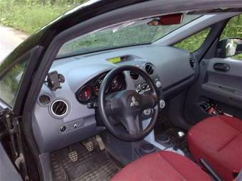 2007 Mitsubishi Colt Photos