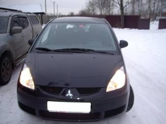 2008 Mitsubishi Colt Pictures