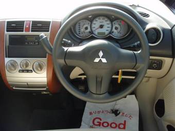 2008 Mitsubishi Colt Images