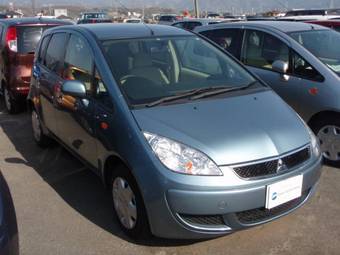 2008 Mitsubishi Colt Pictures