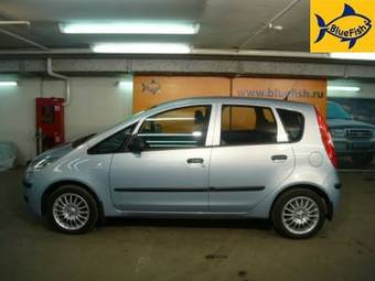 2008 Mitsubishi Colt Pictures