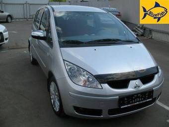 2008 Mitsubishi Colt Photos