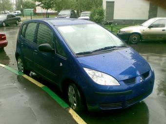 2008 Mitsubishi Colt Photos