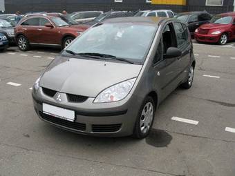 2008 Mitsubishi Colt Pictures