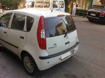 2008 Mitsubishi Colt Photos