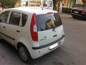2008 Mitsubishi Colt Pictures