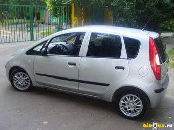 2008 Mitsubishi Colt Photos