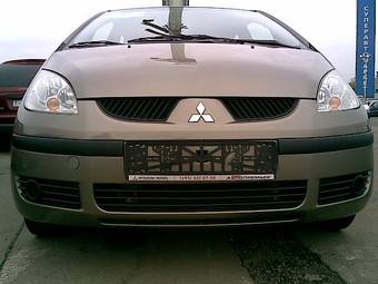 2008 Mitsubishi Colt Photos