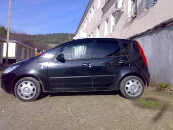 2008 Mitsubishi Colt Pictures