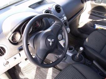 2008 Mitsubishi Colt Photos