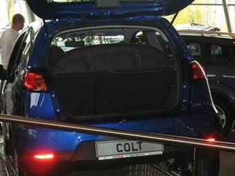 2009 Mitsubishi Colt Pictures