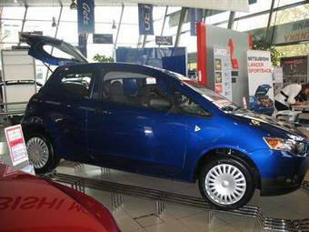 2009 Mitsubishi Colt Photos