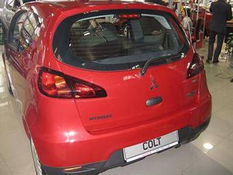 2009 Mitsubishi Colt Pictures