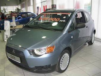 2009 Mitsubishi Colt Photos