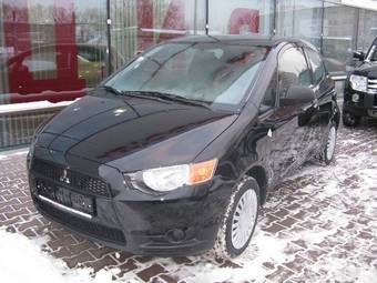 2009 Mitsubishi Colt Pictures