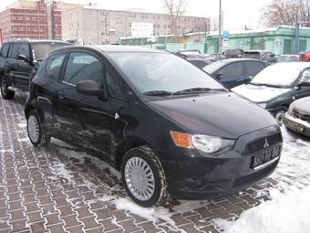 2009 Mitsubishi Colt Photos