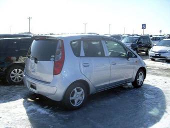 2009 Mitsubishi Colt Photos