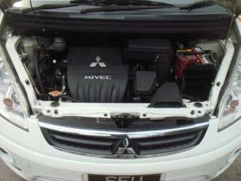 2004 Mitsubishi Colt Plus Images