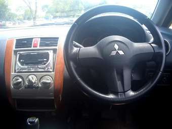 2004 Mitsubishi Colt Plus Photos