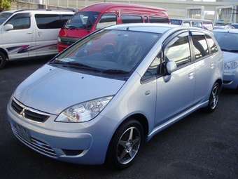 2004 Mitsubishi Colt Plus Images