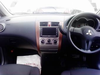 2004 Mitsubishi Colt Plus Photos