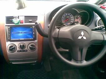 2004 Mitsubishi Colt Plus Photos