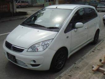 2004 Mitsubishi Colt Plus Photos