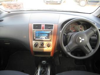 2004 Mitsubishi Colt Plus Photos