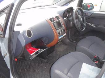 2004 Mitsubishi Colt Plus Photos