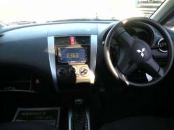 2005 Mitsubishi Colt Plus Photos