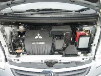 2005 Mitsubishi Colt Plus Pictures