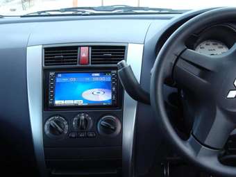 2005 Mitsubishi Colt Plus Pictures