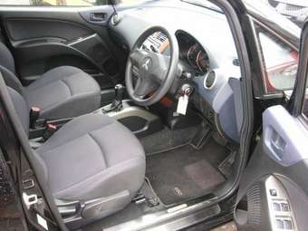2005 Mitsubishi Colt Plus Photos