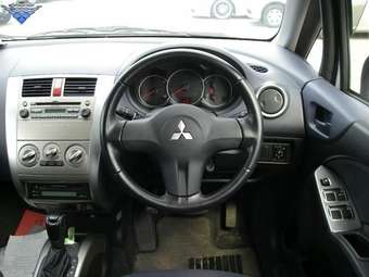 2005 Mitsubishi Colt Plus Photos