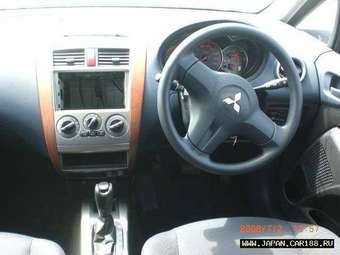 2005 Mitsubishi Colt Plus Pictures