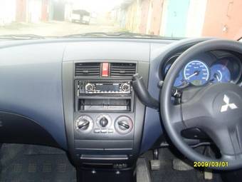 2005 Mitsubishi Colt Plus Pictures