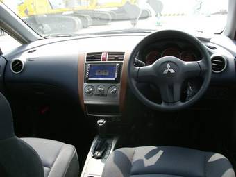 2005 Mitsubishi Colt Plus Photos