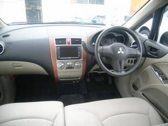 2005 Mitsubishi Colt Plus Photos