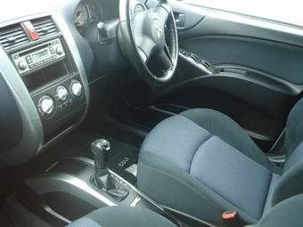 2005 Mitsubishi Colt Plus Photos