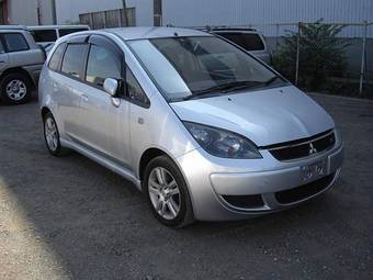 2005 Mitsubishi Colt Plus Photos