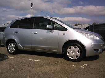 2005 Mitsubishi Colt Plus Photos