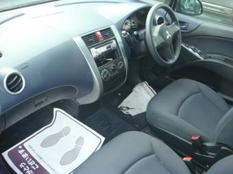 2005 Mitsubishi Colt Plus Photos