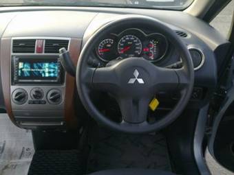 2005 Mitsubishi Colt Plus Photos