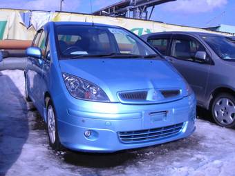 2003 Mitsubishi Colt Wagon Pictures