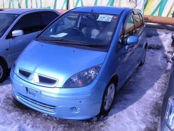 2003 Mitsubishi Colt Wagon Photos