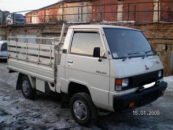 1988 Mitsubishi Delica Photos