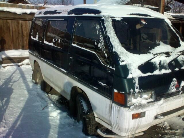 1989 Mitsubishi Delica