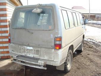 1989 Mitsubishi Delica Pictures
